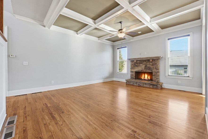 Building Photo - 6437 Blue Water Dr