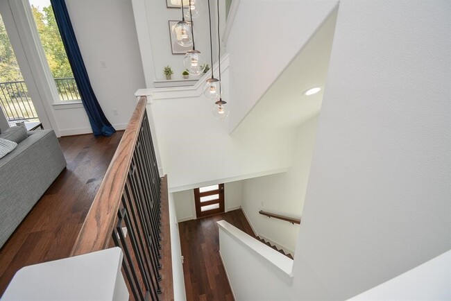 Building Photo - 2620 McIlhenny St