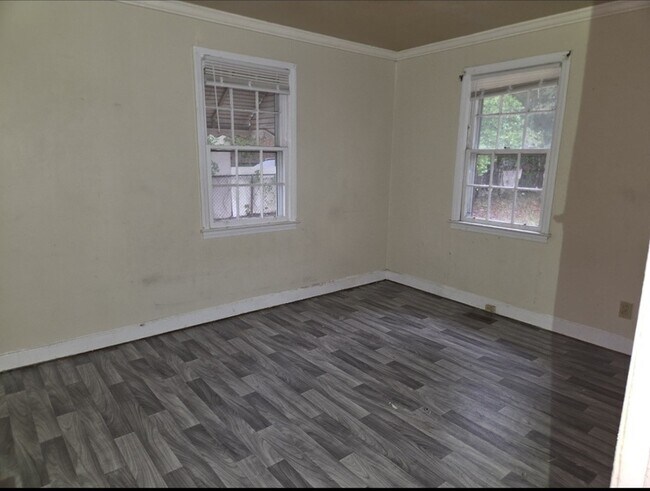 Building Photo - 3271 Millerfield Rd
