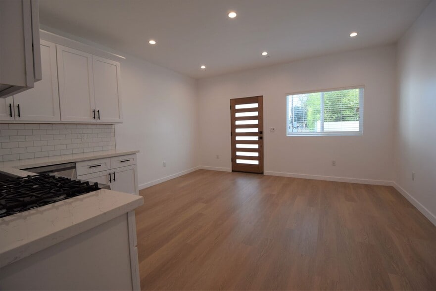 Building Photo - 5915 Fair Ave