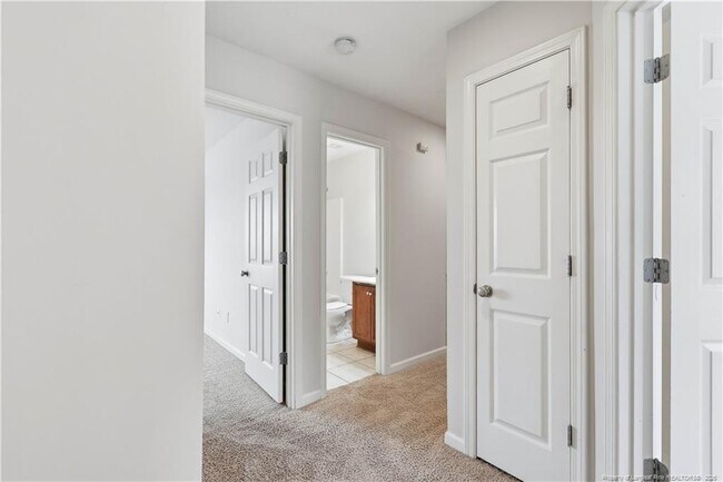 Building Photo - 2305 Gray Goose Loop