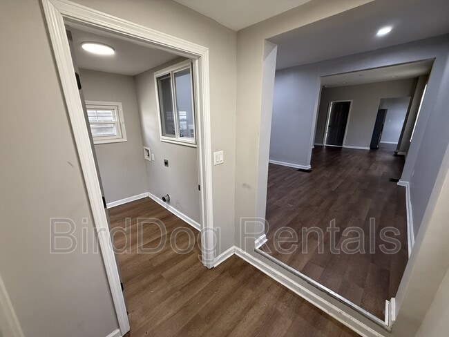 Building Photo - 1451 Wendell Ave