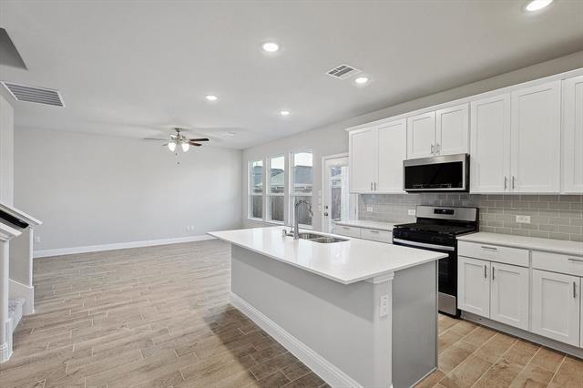 Building Photo - 725 Rain Barrel Pl