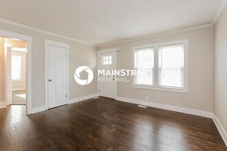 Building Photo - 3 Bedroom Pet-Friendly Home in INDEPENDENC...