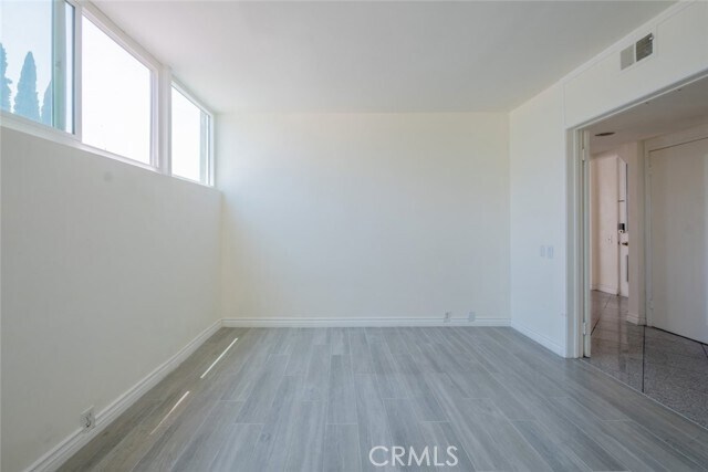 Building Photo - 432 S Sierra Madre Blvd