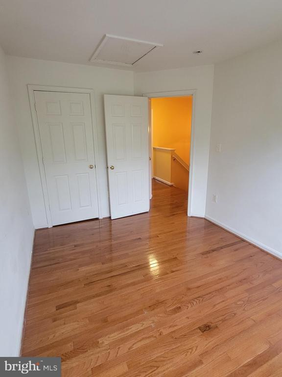 Building Photo - 43052 Candlewick Square