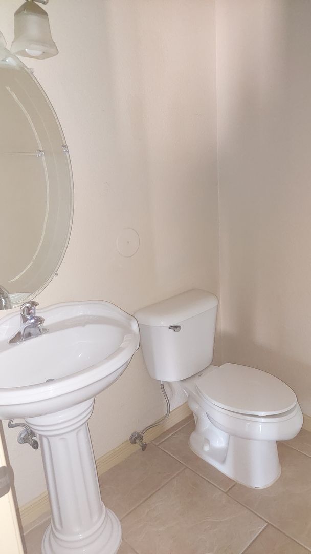 Building Photo - 3808 Tierra Allen Pl