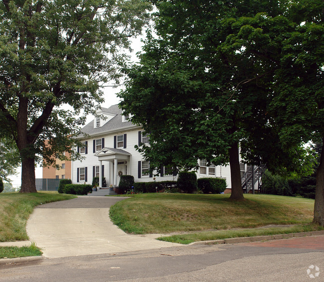 Primary Photo - Ryder House