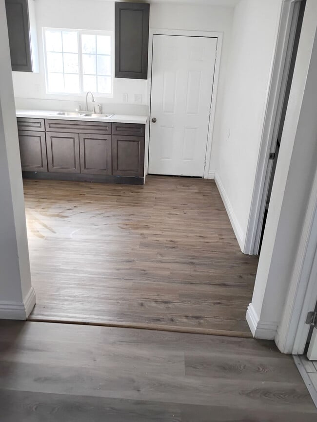 Building Photo - 820 K St