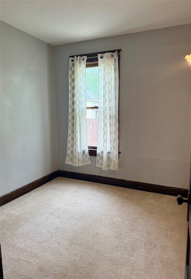 Building Photo - 1 Euclid Ave