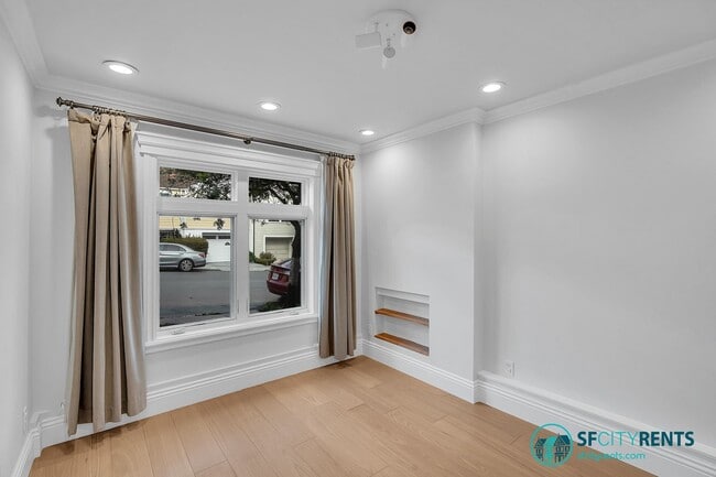 Building Photo - Diamond Heights/Noe Valley: Single Family Home w/ Guest Suite, Yard, Garage & EV Charger