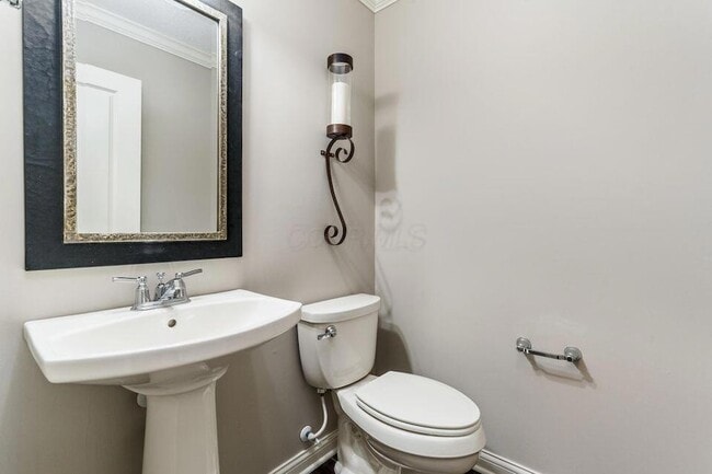 Building Photo - 5912 Danann Dr