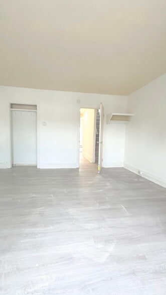 Building Photo - 730 Kohn St