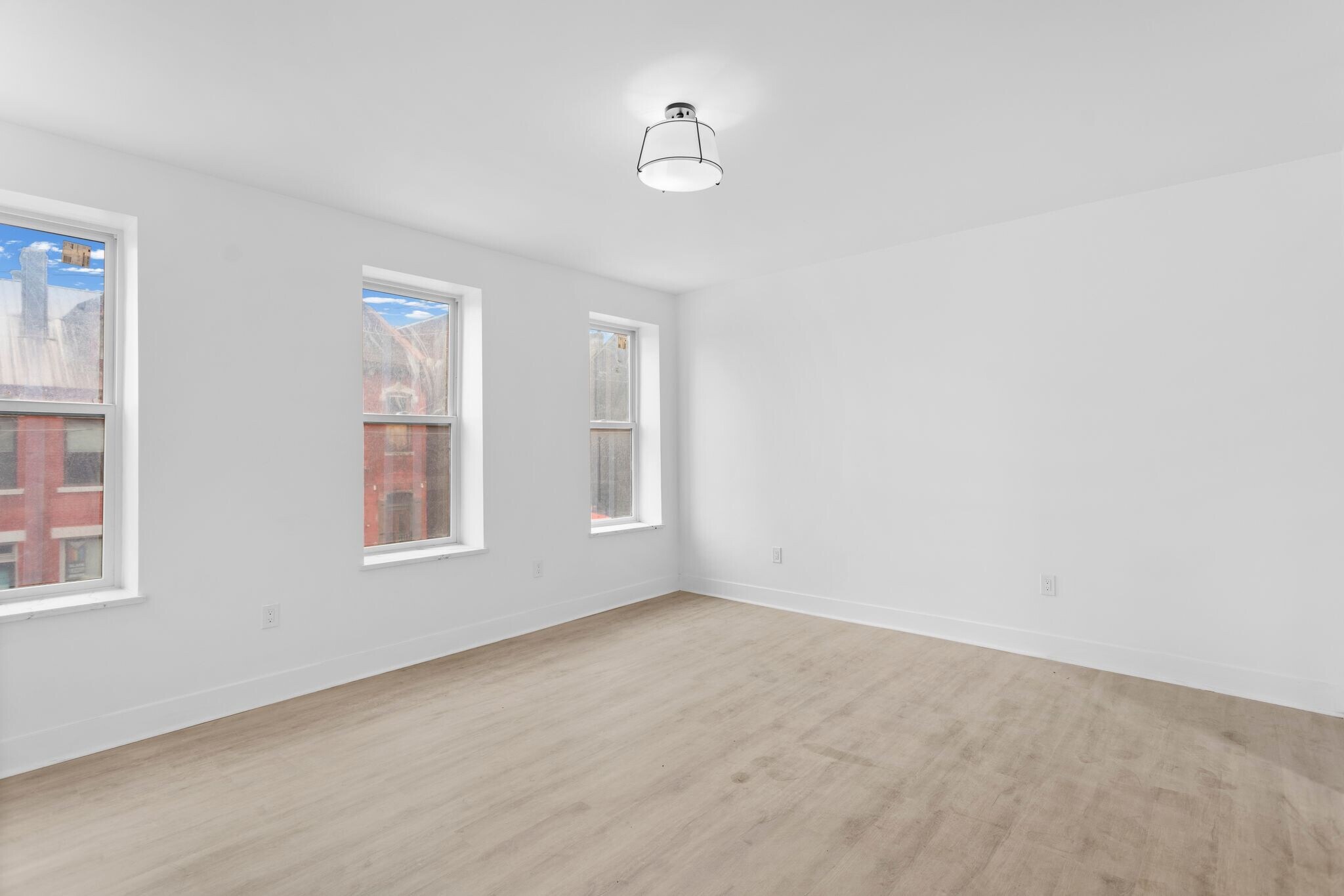 Living Room - 2035 Forbes Ave