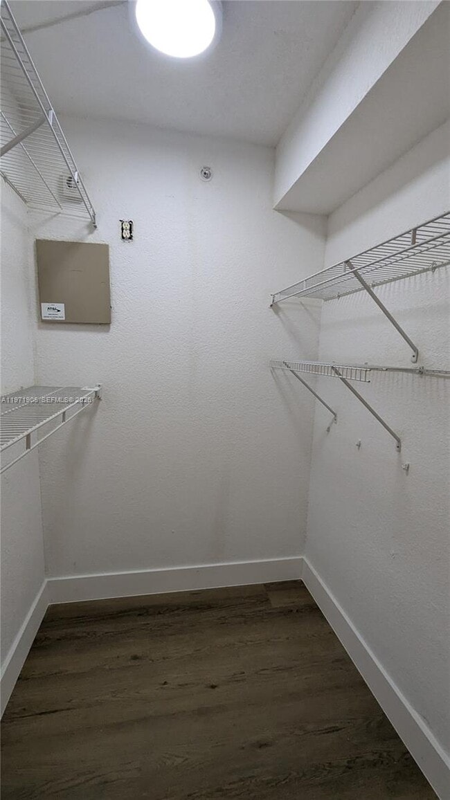 Building Photo - 445 SW 11th St