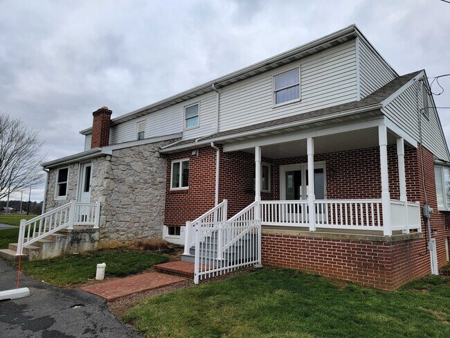Building Photo - 222 Snyder Rd