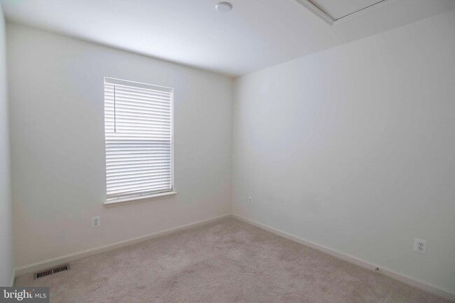 Building Photo - 15 PITCH PINE Ct
