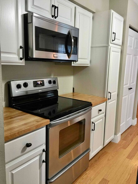 Building Photo - 1481 Trebor Rd