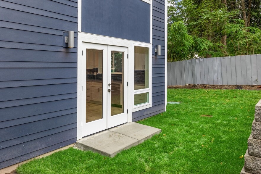 Building Photo - 14337 22nd Ave NE