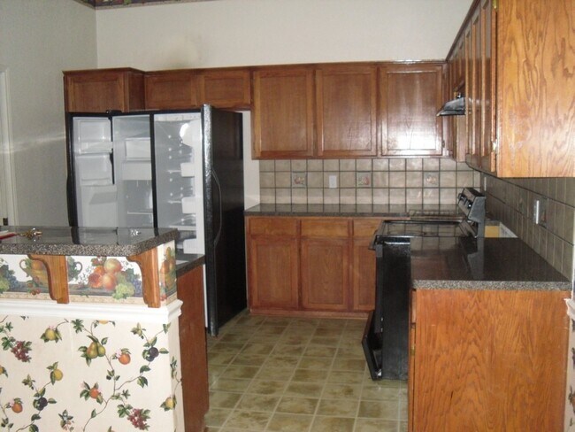 Building Photo - 4201 Windwood Dr