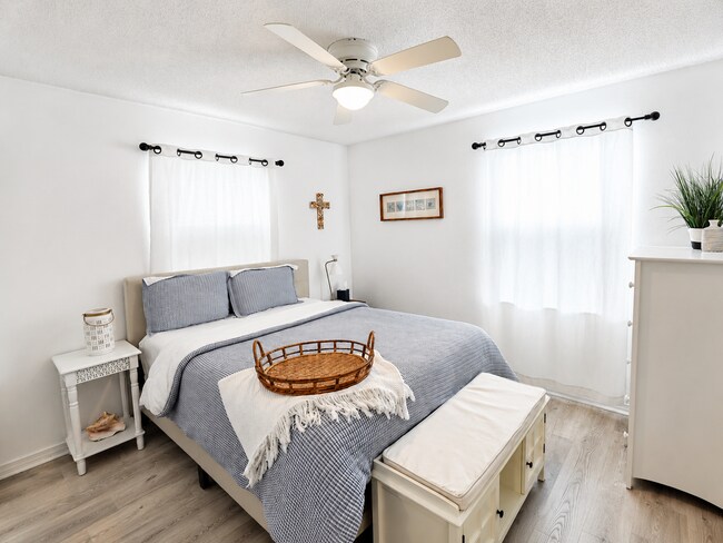 Building Photo - Stark Bayou Furnished Retreat | 4BR Home w/ Garage & Yard