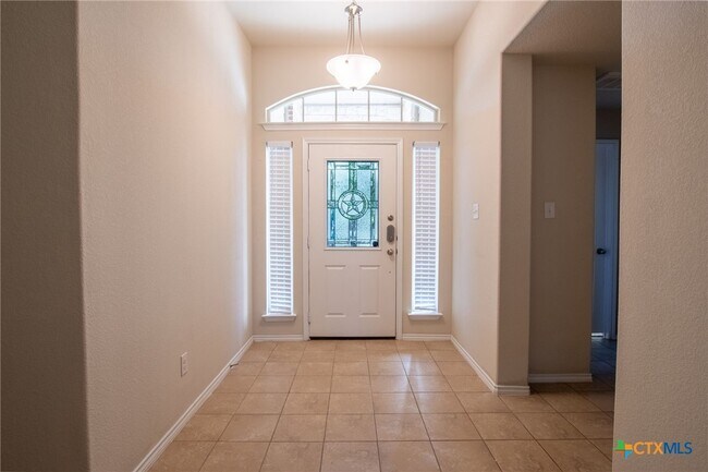 Building Photo - 5201 Cicero Dr