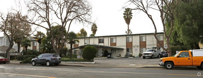 Building Photo - Chateau Sierra-Apartments