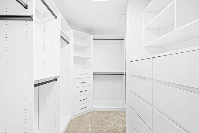 Building Photo - 2612 Marion Dr