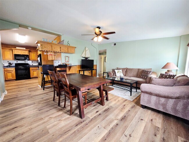 Building Photo - 16611 Jolly Roger Rd