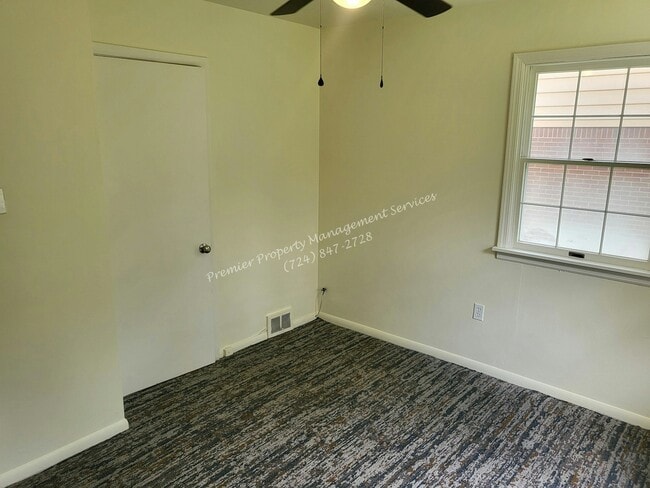 Building Photo - 136 Sawyer Dr