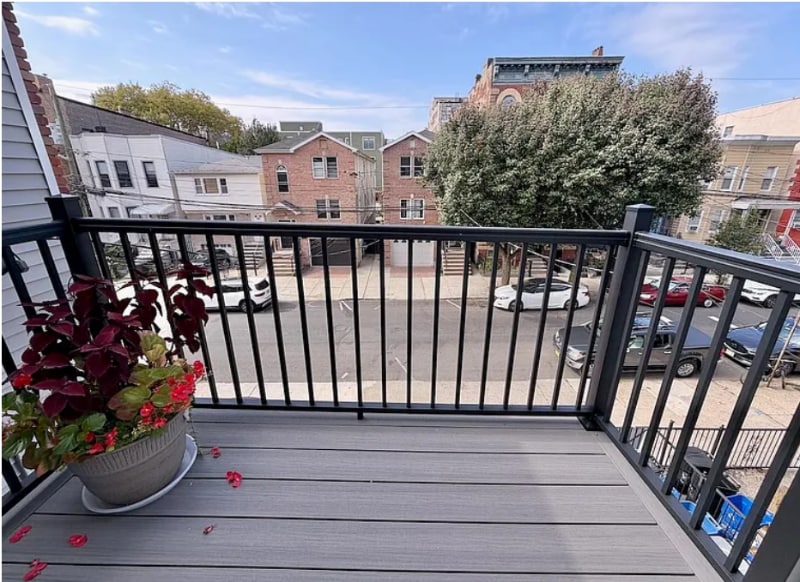 Building Photo - 126 Ogden Ave.