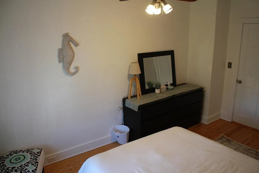 Building Photo - 68 W Narragansett Ave