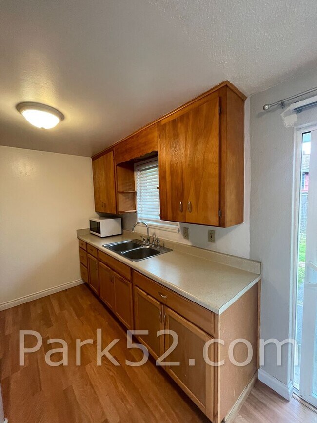 Building Photo - 2501 Bridgeport Way W