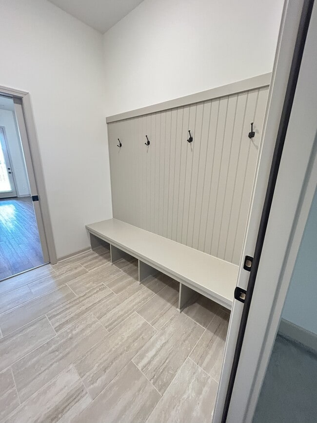 Building Photo - 9508 Dakota Dr