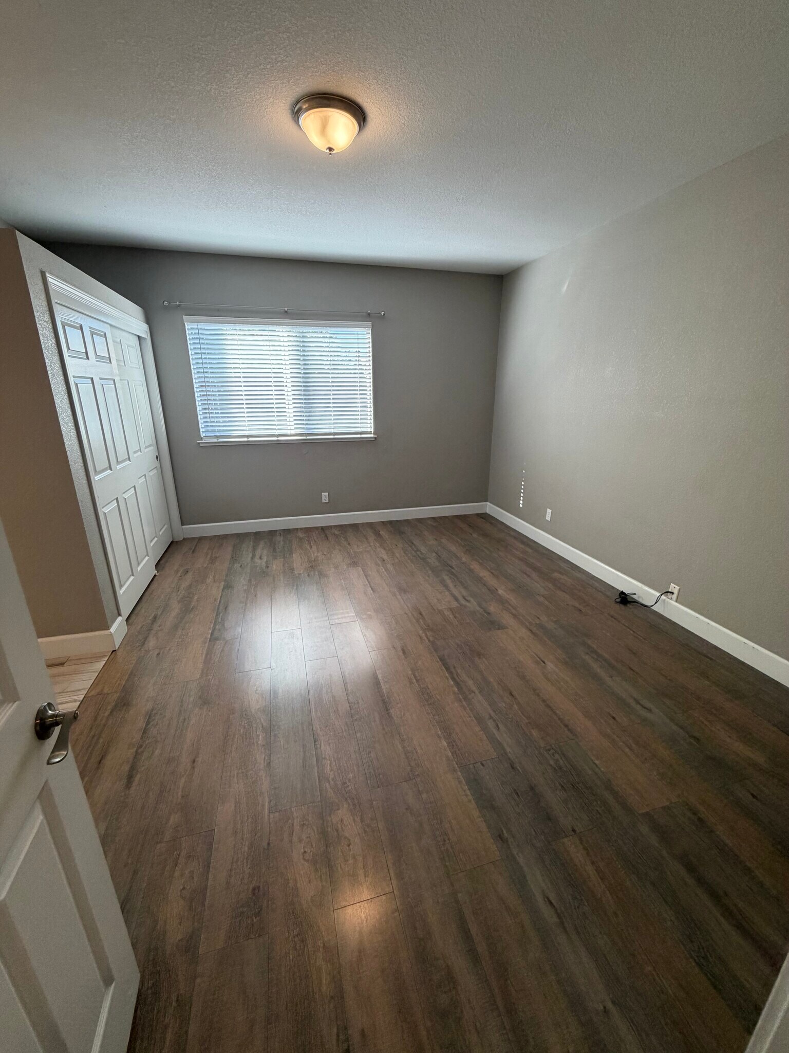 Building Photo - 1605 Paseo Flores Dr
