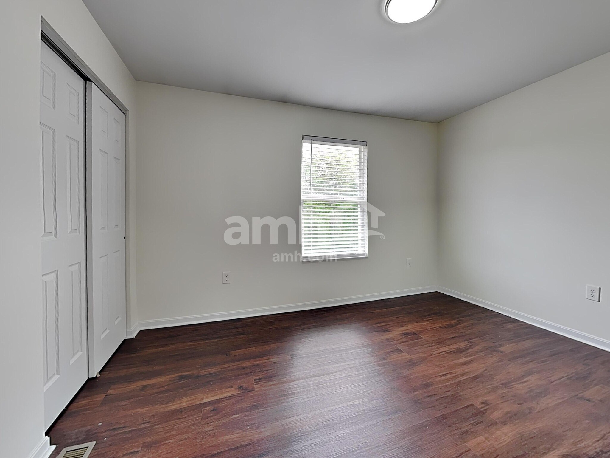 Building Photo - 2831 Coachlight Ln