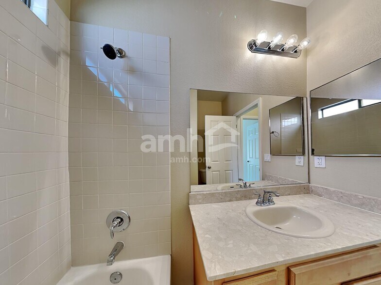 Building Photo - 8288 Amtrak Express Ave