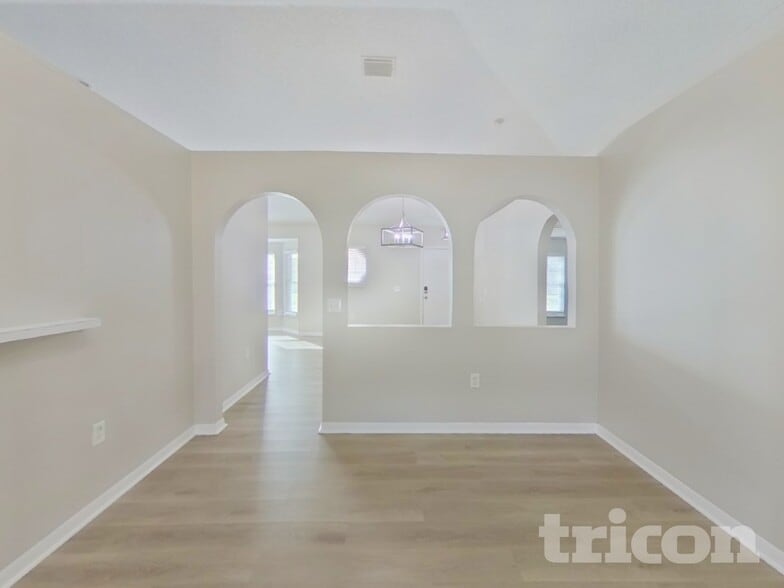 Building Photo - 250 Canterbury Ct