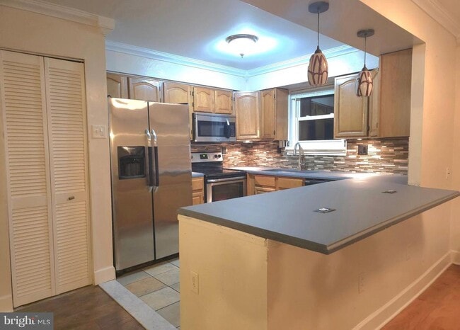 Building Photo - 1136 Fox Run