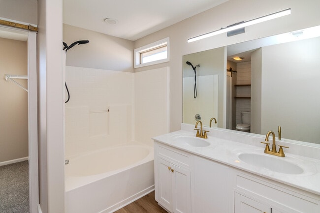 Building Photo - 188 Blue Heron Pl