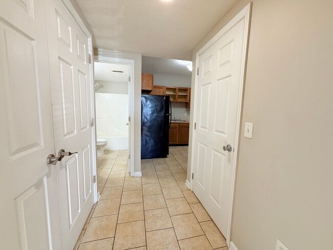 Building Photo - 135 Woods Trail