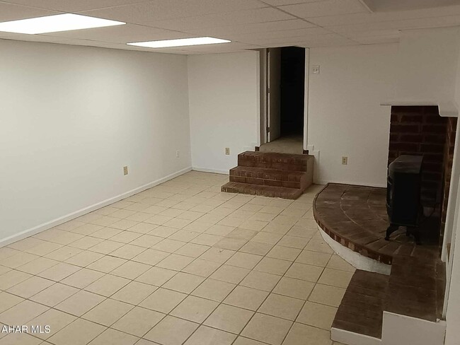 Building Photo - 106 Ruskin Dr