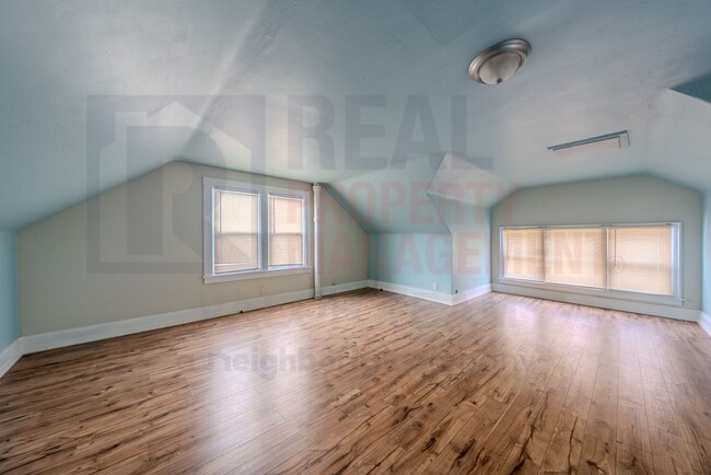 Building Photo - Fully remodeled 4 BR, 1 BA single family home