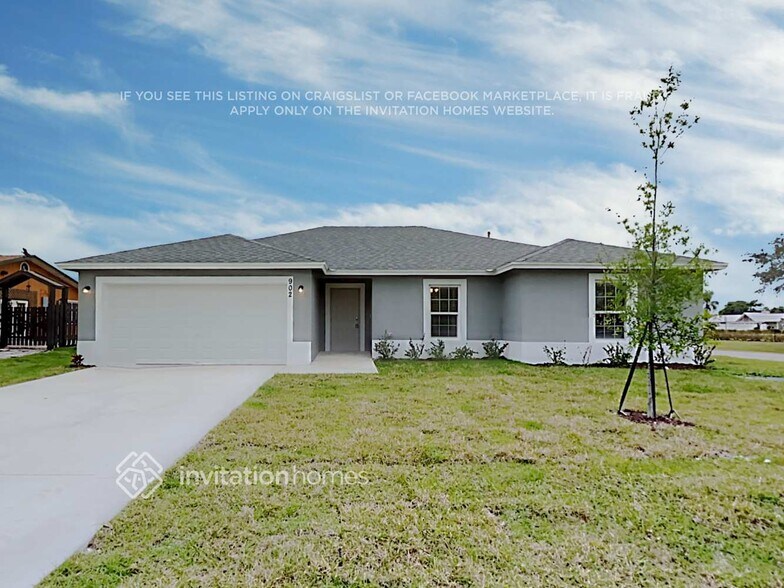 Primary Photo - 902 SE Albatross Ave