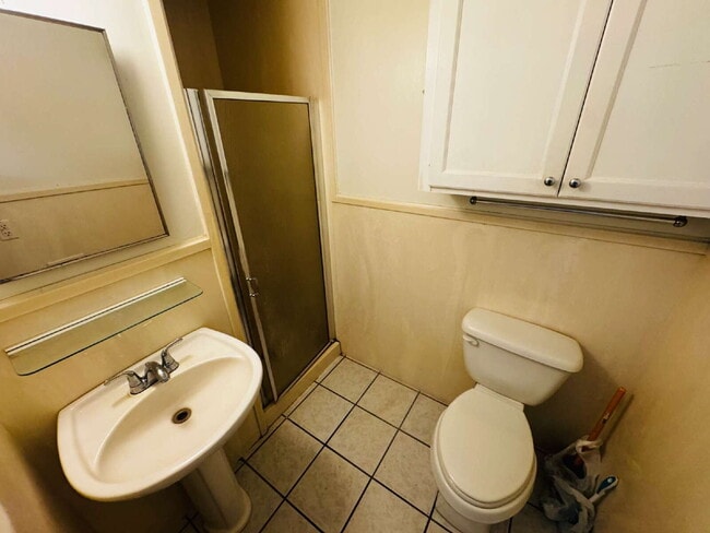 Building Photo - 3BR/2BA Cottage-Style Home, offering timeless character for Lease