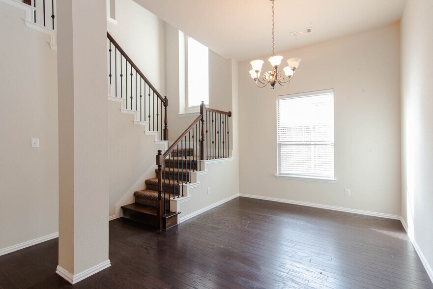 Building Photo - 1512 Cockatiel Dr