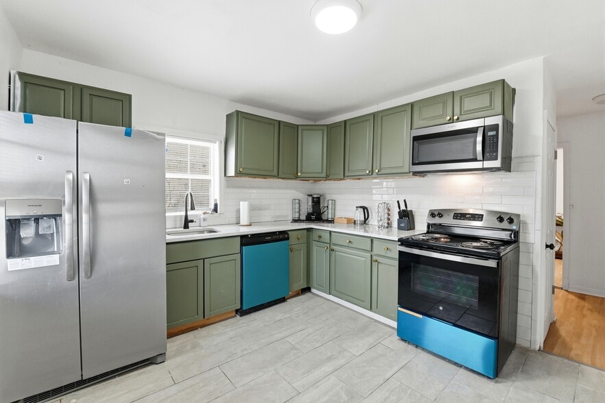 Building Photo - 4246 Nebraska Ave