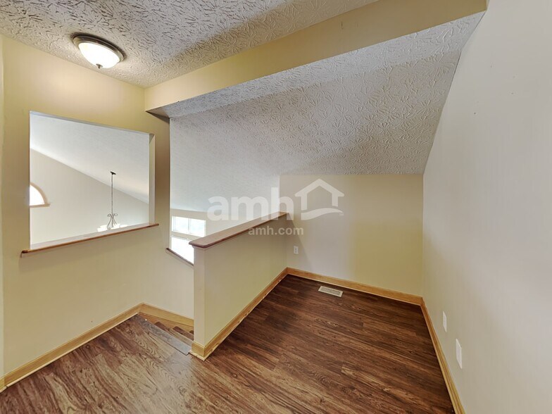 Building Photo - 808 Gascony Dr