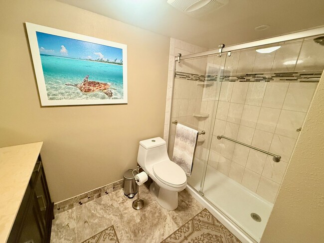 Building Photo - 2 bed 2 bath Turnkey Yearly Rental – Water...