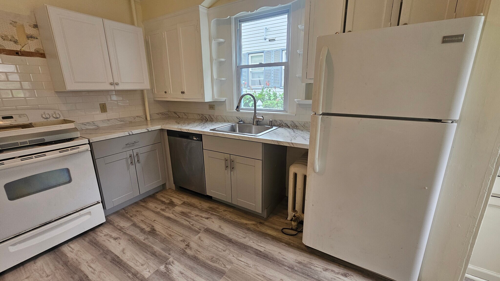 kitchen - 133 Western Ave
